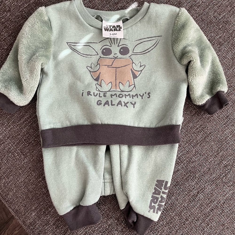 Baby Grogu sweatpants outfit